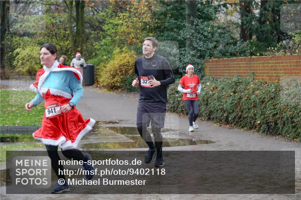 07.12.2025 - St. Pauli X-Mass-Run No. 15 Michael Burmester http://msf.ph/oto/9402118 07.12.2025 10:40:39 Laufen 941, 32, 75 meine-sportfotos.de