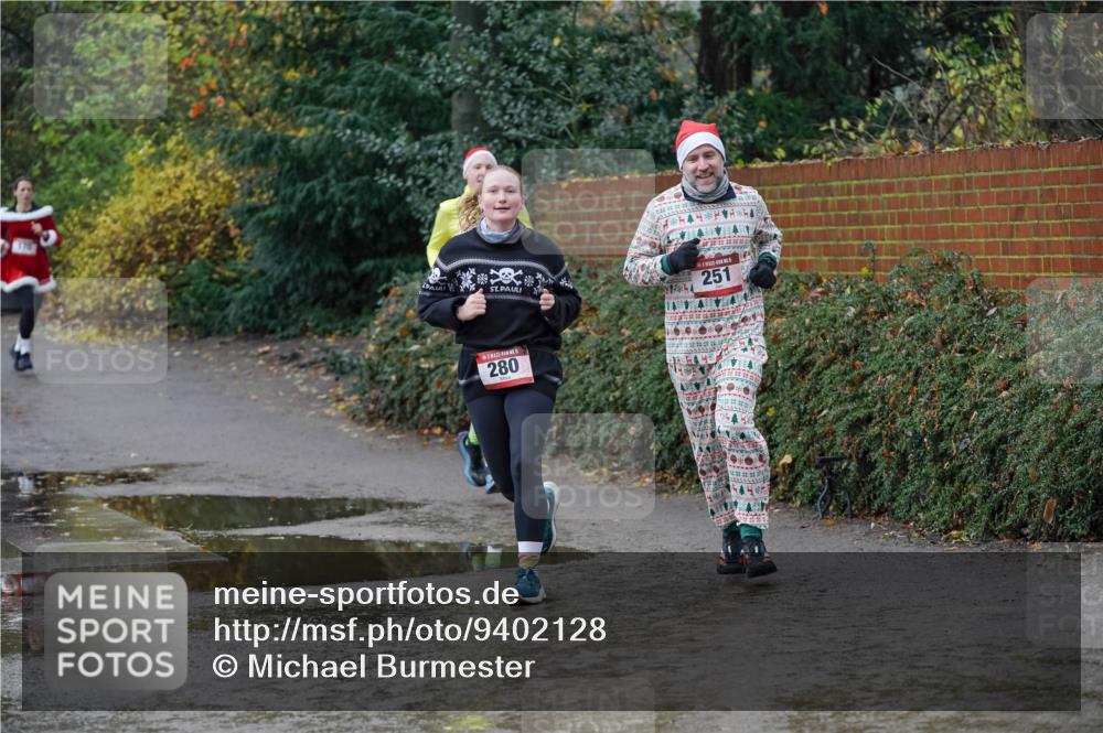 07.12.2025 - St. Pauli X-Mass-Run No. 15 Michael Burmester http://msf.ph/oto/9402128 07.12.2025 10:40:46 Laufen 170, 251, 5, 280 meine-sportfotos.de