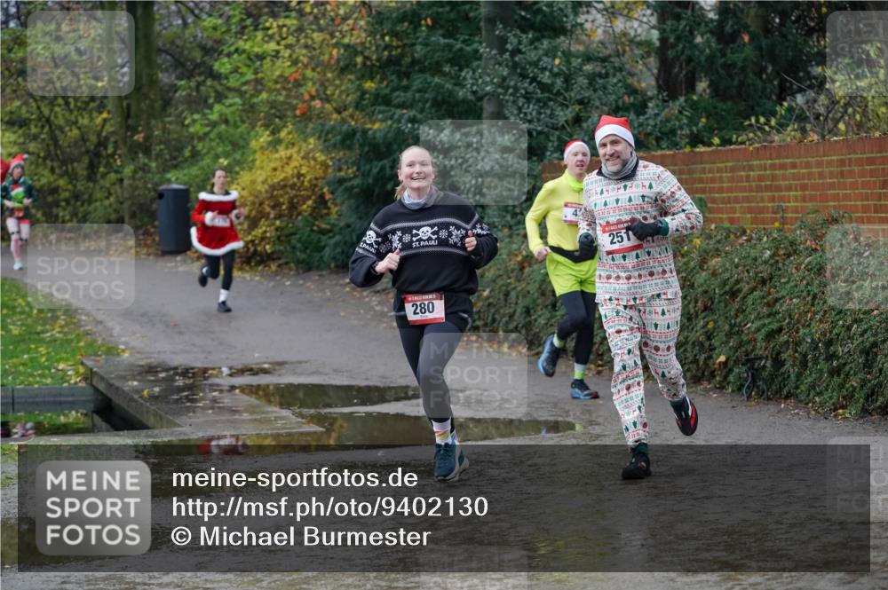 07.12.2025 - St. Pauli X-Mass-Run No. 15 Michael Burmester http://msf.ph/oto/9402130 07.12.2025 10:40:46 Laufen 4, 251, 280 meine-sportfotos.de