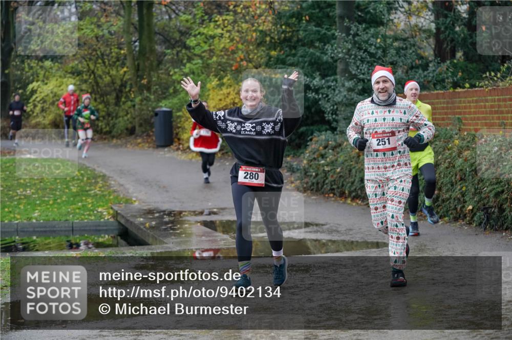 07.12.2025 - St. Pauli X-Mass-Run No. 15 Michael Burmester http://msf.ph/oto/9402134 07.12.2025 10:40:47 Laufen 251, 15, 280 meine-sportfotos.de