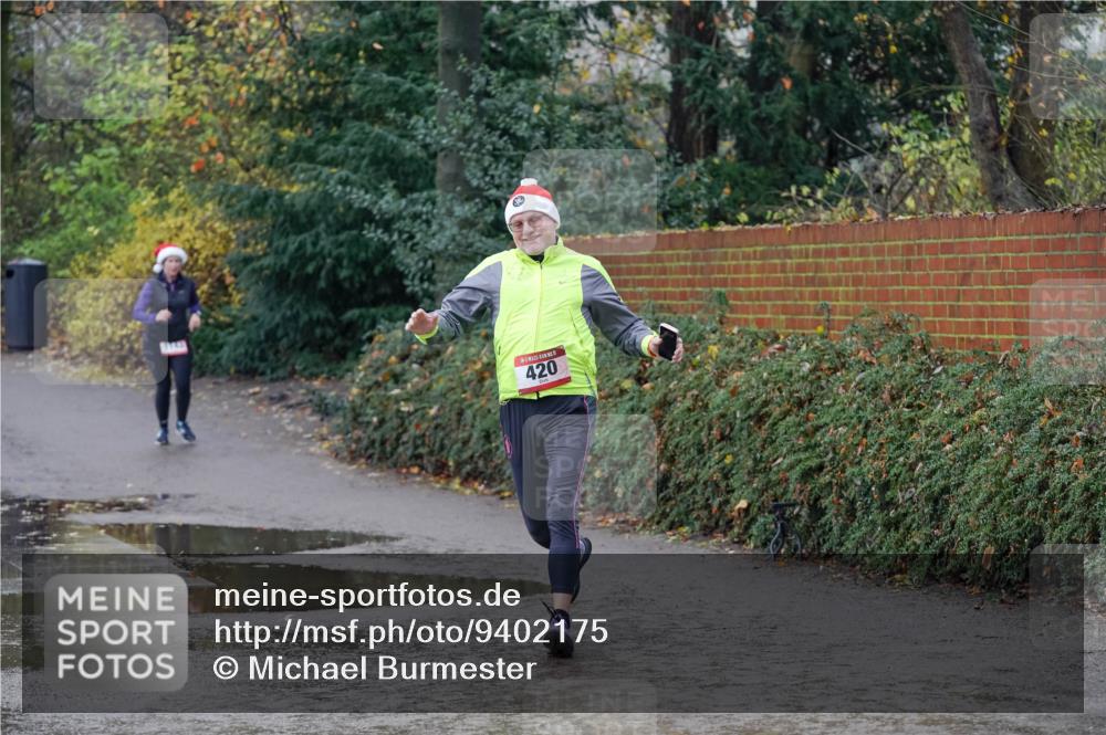 07.12.2025 - St. Pauli X-Mass-Run No. 15 Michael Burmester http://msf.ph/oto/9402175 07.12.2025 10:41:09 Laufen 25, 420 meine-sportfotos.de