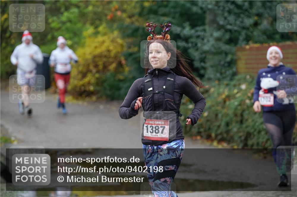 07.12.2025 - St. Pauli X-Mass-Run No. 15 Michael Burmester http://msf.ph/oto/9402198 07.12.2025 10:41:22 Laufen 15, 1387, 9702 meine-sportfotos.de