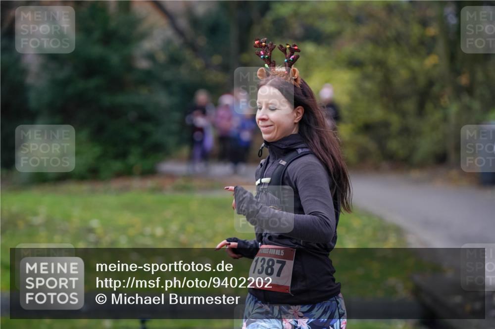 07.12.2025 - St. Pauli X-Mass-Run No. 15 Michael Burmester http://msf.ph/oto/9402202 07.12.2025 10:41:23 Laufen 15, 1387 meine-sportfotos.de