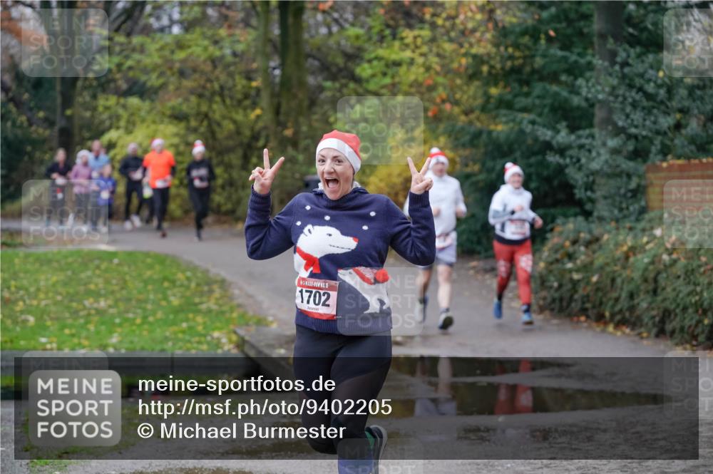 07.12.2025 - St. Pauli X-Mass-Run No. 15 Michael Burmester http://msf.ph/oto/9402205 07.12.2025 10:41:24 Laufen 15, 1702 meine-sportfotos.de