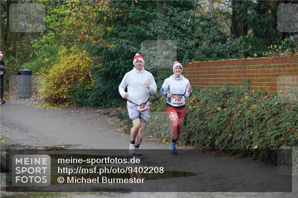 07.12.2025 - St. Pauli X-Mass-Run No. 15 Michael Burmester http://msf.ph/oto/9402208 07.12.2025 10:41:26 Laufen 241, 242 meine-sportfotos.de