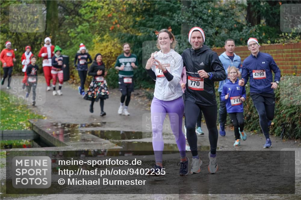 07.12.2025 - St. Pauli X-Mass-Run No. 15 Michael Burmester http://msf.ph/oto/9402235 07.12.2025 10:41:38 Laufen 15, 15, 770, 747, 4799 meine-sportfotos.de