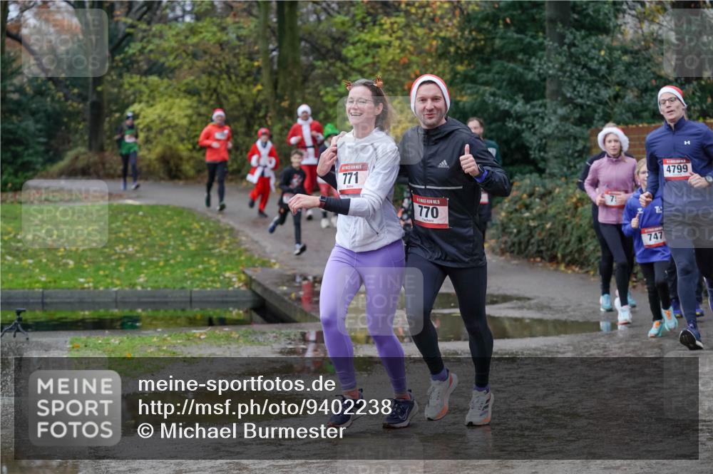 07.12.2025 - St. Pauli X-Mass-Run No. 15 Michael Burmester http://msf.ph/oto/9402238 07.12.2025 10:41:38 Laufen 771, 770, 75, 747, 4799 meine-sportfotos.de