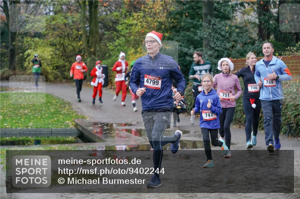 07.12.2025 - St. Pauli X-Mass-Run No. 15 Michael Burmester http://msf.ph/oto/9402244 07.12.2025 10:41:40 Laufen 4799, 747, 749, 746, 751 meine-sportfotos.de