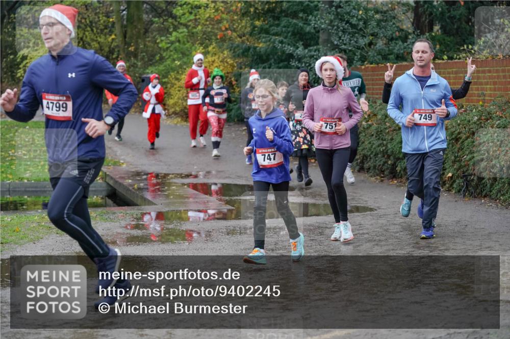 07.12.2025 - St. Pauli X-Mass-Run No. 15 Michael Burmester http://msf.ph/oto/9402245 07.12.2025 10:41:40 Laufen 4799, 747, 751, 749 meine-sportfotos.de