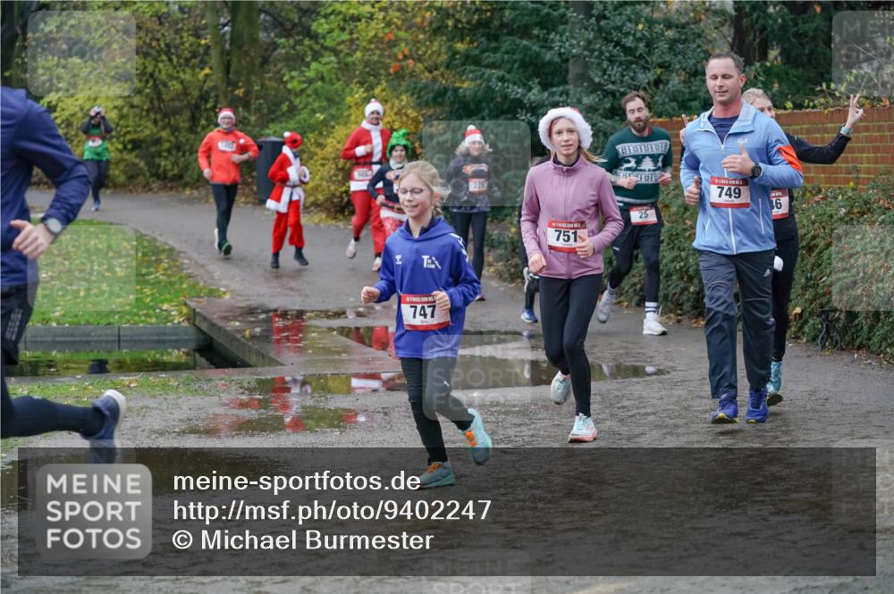 07.12.2025 - St. Pauli X-Mass-Run No. 15 Michael Burmester http://msf.ph/oto/9402247 07.12.2025 10:41:40 Laufen 747, 225, 00, 25, 15, 749, 751, 16 meine-sportfotos.de