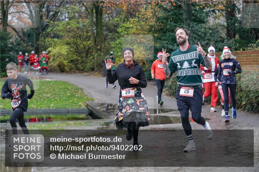 07.12.2025 - St. Pauli X-Mass-Run No. 15 Michael Burmester http://msf.ph/oto/9402262 07.12.2025 10:41:44 Laufen 1203, 20, 1482, 25, 985, 22 meine-sportfotos.de