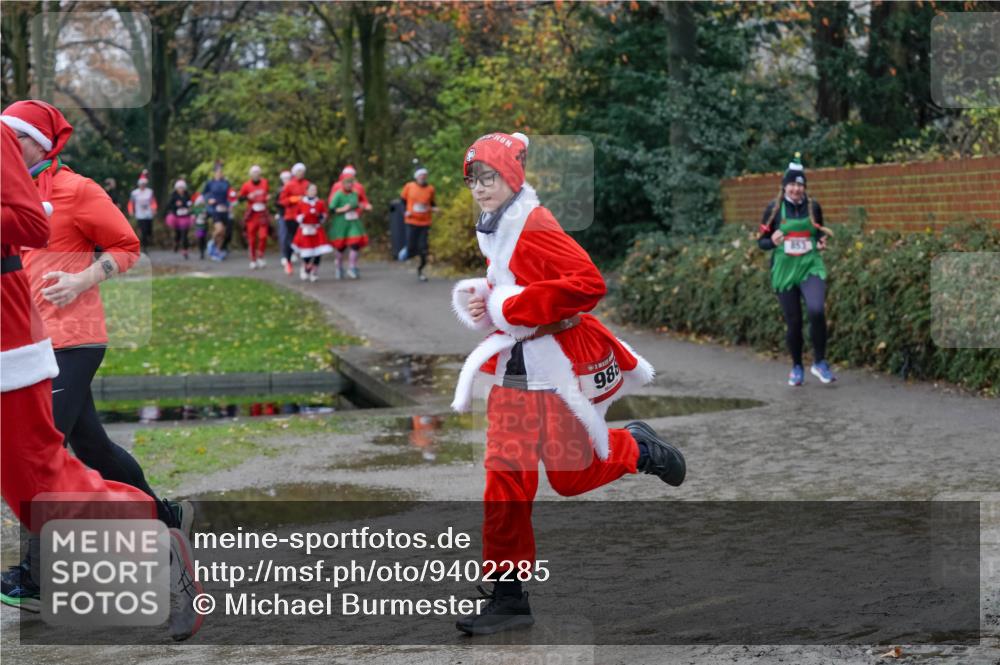 07.12.2025 - St. Pauli X-Mass-Run No. 15 Michael Burmester http://msf.ph/oto/9402285 07.12.2025 10:41:50 Laufen 988 meine-sportfotos.de