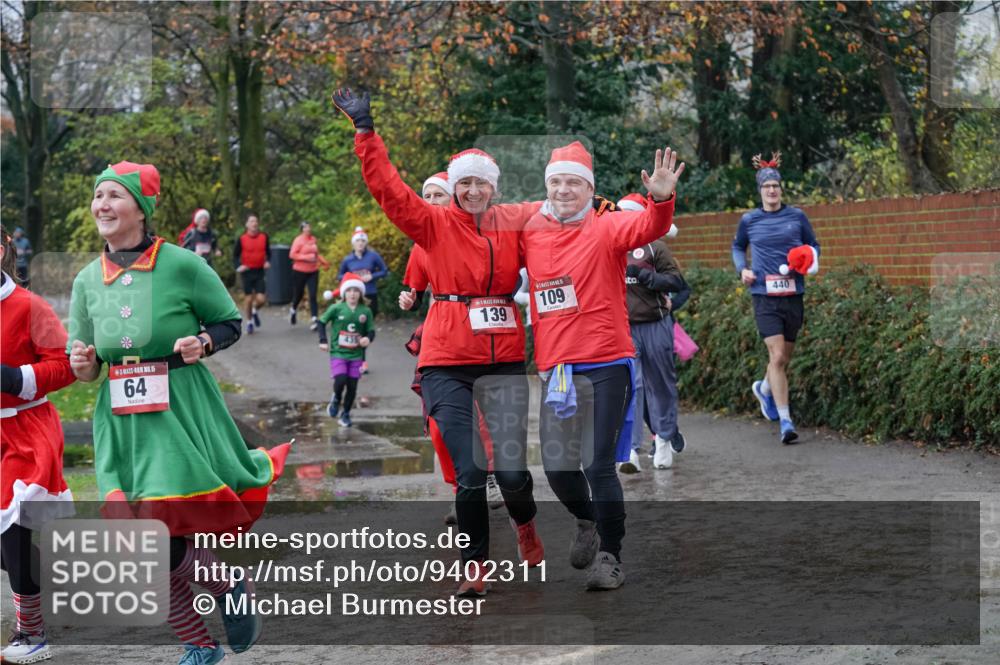 07.12.2025 - St. Pauli X-Mass-Run No. 15 Michael Burmester http://msf.ph/oto/9402311 07.12.2025 10:42:02 Laufen 15, 64, 139, 109, 440 meine-sportfotos.de