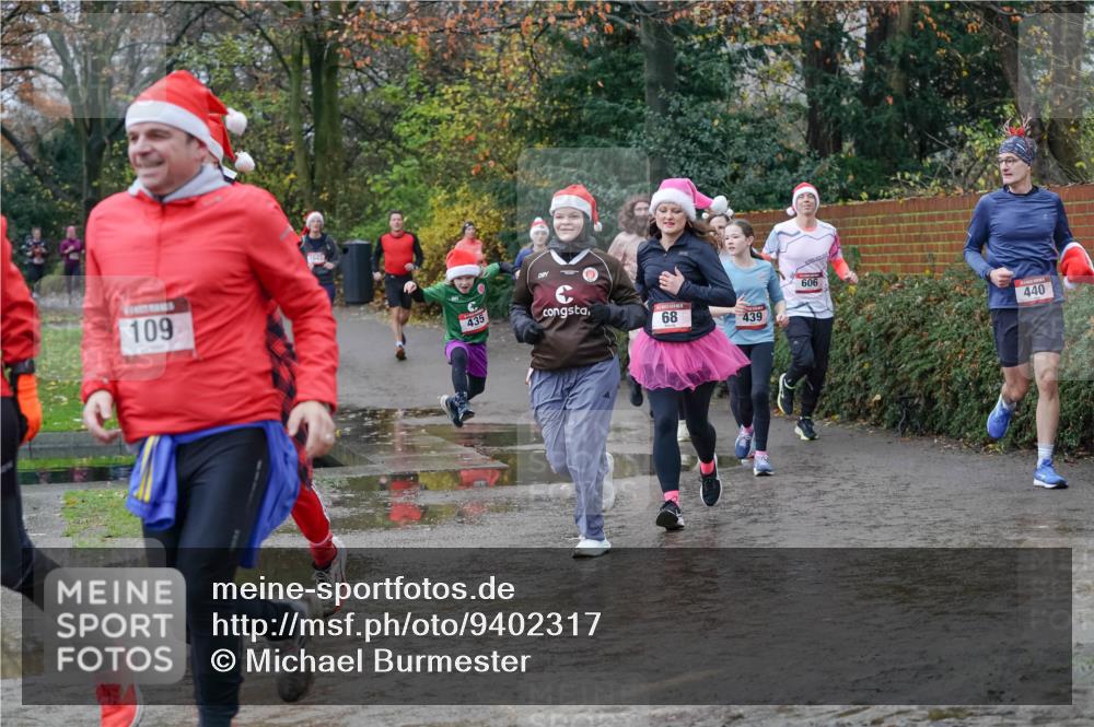 07.12.2025 - St. Pauli X-Mass-Run No. 15 Michael Burmester http://msf.ph/oto/9402317 07.12.2025 10:42:03 Laufen 109, 435, 68, 439, 606, 440 meine-sportfotos.de