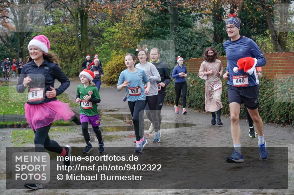 07.12.2025 - St. Pauli X-Mass-Run No. 15 Michael Burmester http://msf.ph/oto/9402322 07.12.2025 10:42:05 Laufen 1643, 68, 435, 439, 611, 440 meine-sportfotos.de