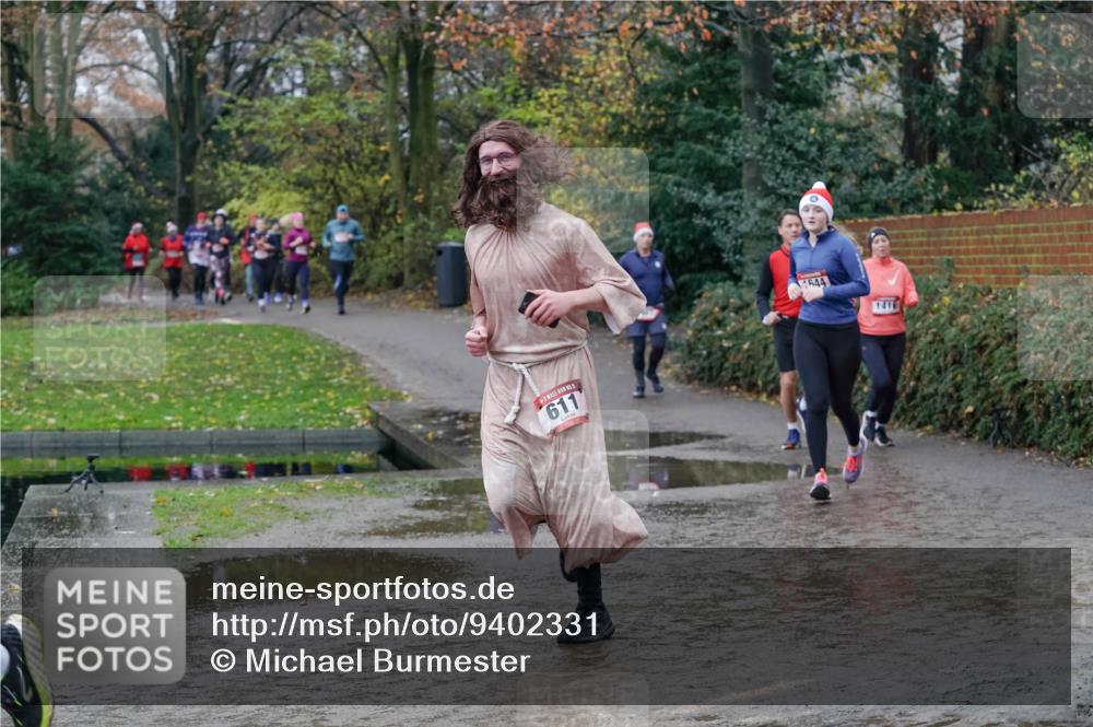 07.12.2025 - St. Pauli X-Mass-Run No. 15 Michael Burmester http://msf.ph/oto/9402331 07.12.2025 10:42:07 Laufen 611, 644, 1416 meine-sportfotos.de
