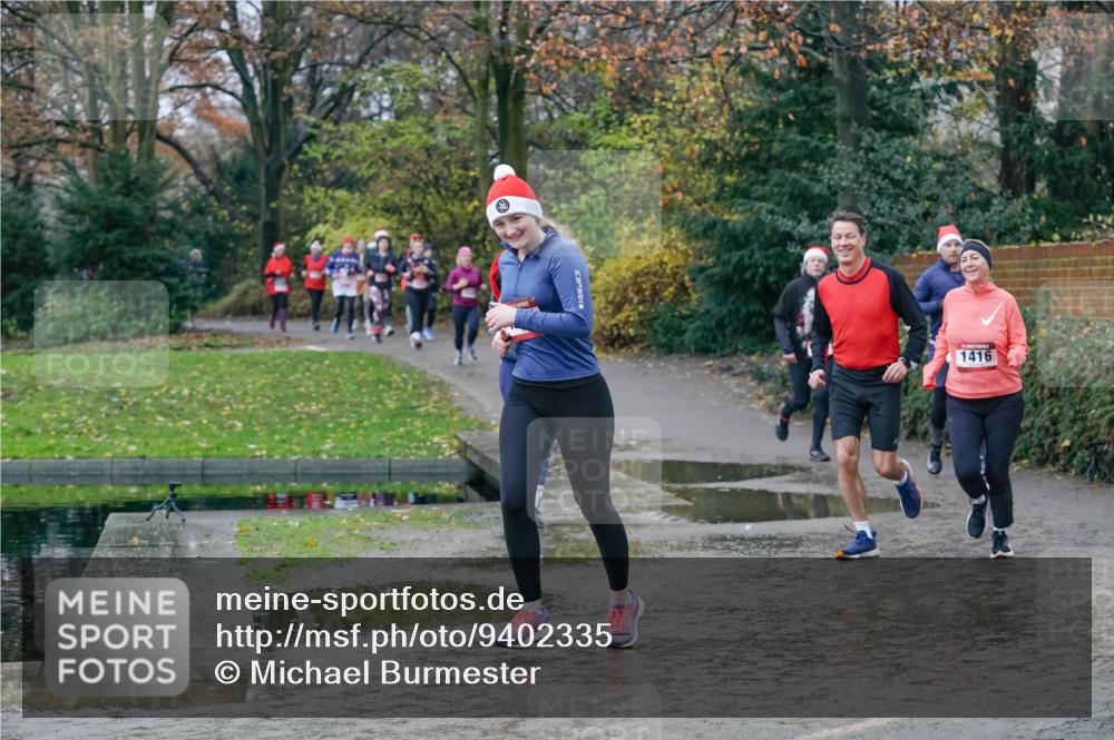 07.12.2025 - St. Pauli X-Mass-Run No. 15 Michael Burmester http://msf.ph/oto/9402335 07.12.2025 10:42:09 Laufen 1416 meine-sportfotos.de