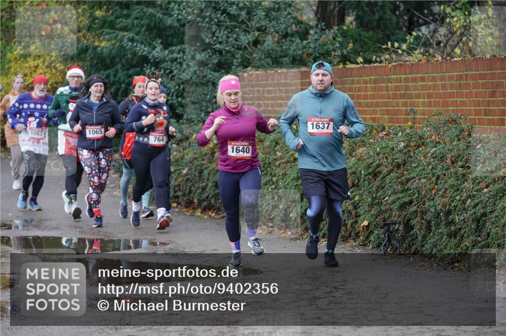 07.12.2025 - St. Pauli X-Mass-Run No. 15 Michael Burmester http://msf.ph/oto/9402356 07.12.2025 10:42:16 Laufen 1065, 1067, 764, 1640, 5, 1637 meine-sportfotos.de