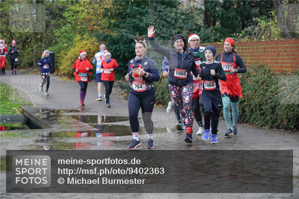 07.12.2025 - St. Pauli X-Mass-Run No. 15 Michael Burmester http://msf.ph/oto/9402363 07.12.2025 10:42:20 Laufen 1411, 1212, 764, 1065, 1068, 172 meine-sportfotos.de