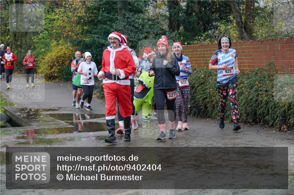 07.12.2025 - St. Pauli X-Mass-Run No. 15 Michael Burmester http://msf.ph/oto/9402404 07.12.2025 10:42:32 Laufen 973, 3272, 932, 925 meine-sportfotos.de