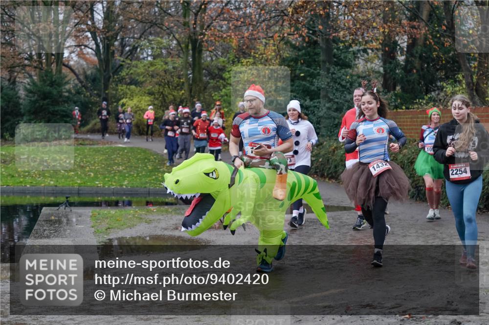 07.12.2025 - St. Pauli X-Mass-Run No. 15 Michael Burmester http://msf.ph/oto/9402420 07.12.2025 10:42:36 Laufen 13, 143, 10, 2254 meine-sportfotos.de