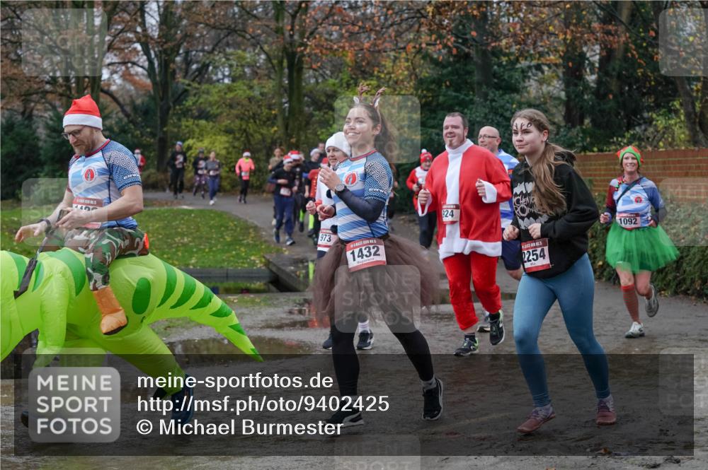 07.12.2025 - St. Pauli X-Mass-Run No. 15 Michael Burmester http://msf.ph/oto/9402425 07.12.2025 10:42:37 Laufen 973, 1432, 924, 5, 2254, 1092 meine-sportfotos.de