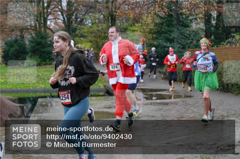 07.12.2025 - St. Pauli X-Mass-Run No. 15 Michael Burmester http://msf.ph/oto/9402430 07.12.2025 10:42:38 Laufen 15, 254, 924, 1092 meine-sportfotos.de