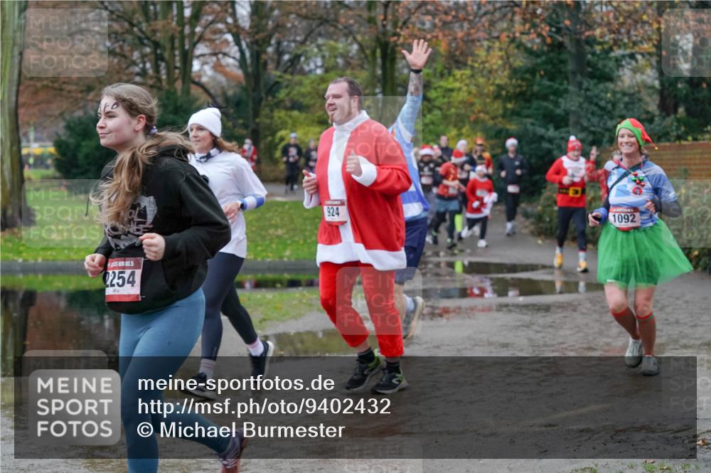 07.12.2025 - St. Pauli X-Mass-Run No. 15 Michael Burmester http://msf.ph/oto/9402432 07.12.2025 10:42:38 Laufen 2254, 924, 1092 meine-sportfotos.de