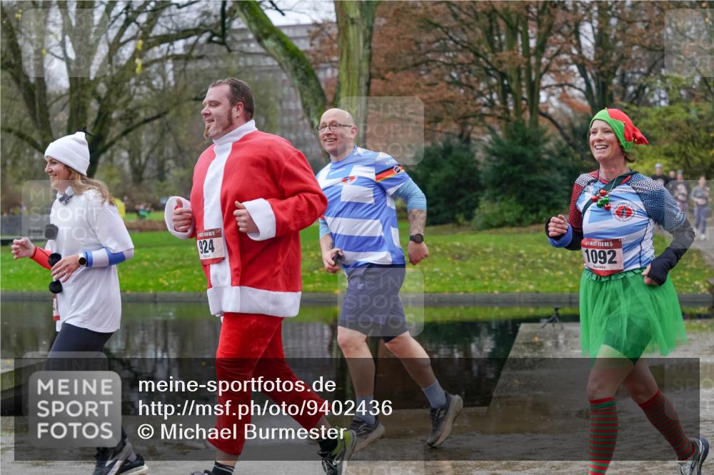 07.12.2025 - St. Pauli X-Mass-Run No. 15 Michael Burmester http://msf.ph/oto/9402436 07.12.2025 10:42:39 Laufen 924, 15, 1092 meine-sportfotos.de