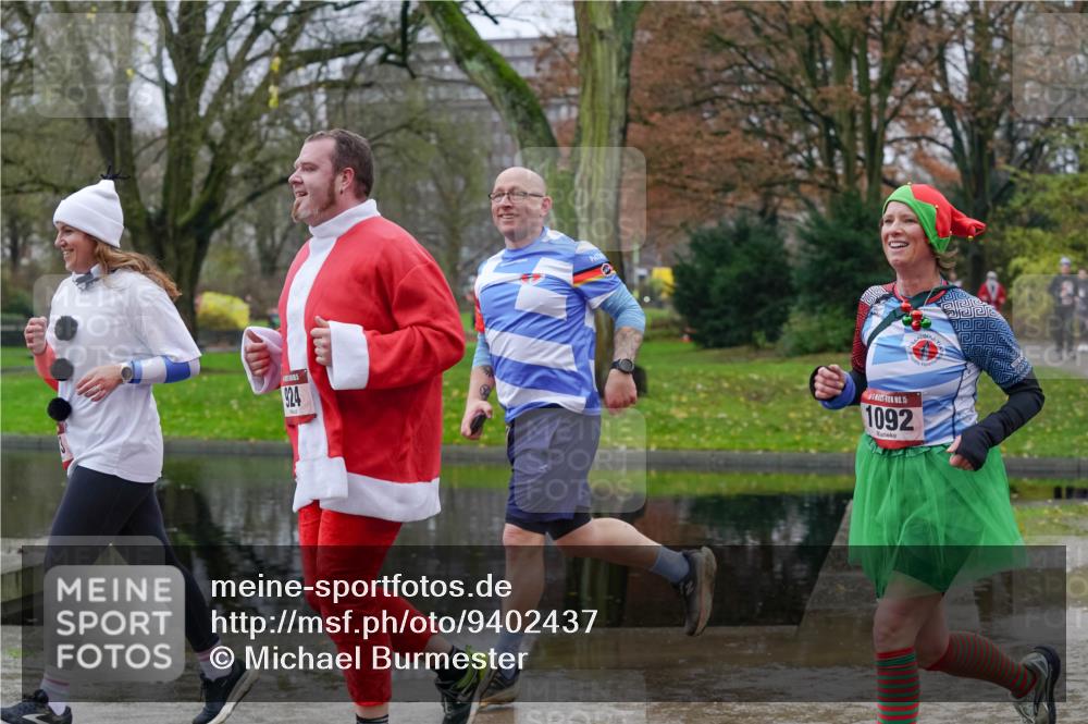 07.12.2025 - St. Pauli X-Mass-Run No. 15 Michael Burmester http://msf.ph/oto/9402437 07.12.2025 10:42:39 Laufen 924, 1092 meine-sportfotos.de