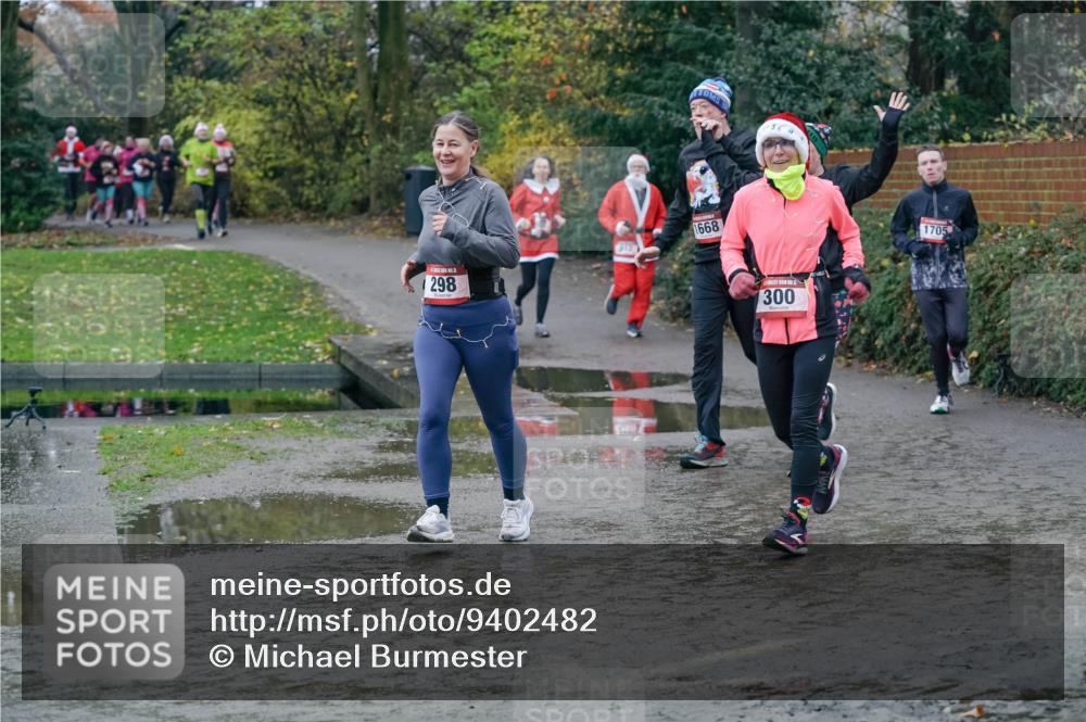 07.12.2025 - St. Pauli X-Mass-Run No. 15 Michael Burmester http://msf.ph/oto/9402482 07.12.2025 10:42:50 Laufen 298, 1668, 300, 1705 meine-sportfotos.de