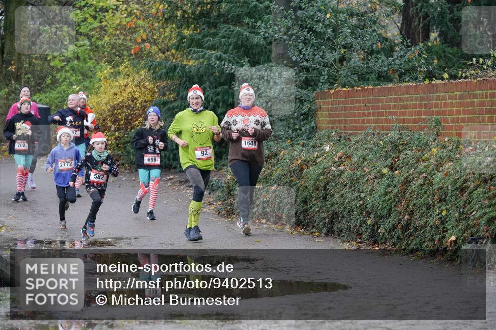 07.12.2025 - St. Pauli X-Mass-Run No. 15 Michael Burmester http://msf.ph/oto/9402513 07.12.2025 10:42:59 Laufen 702, 97, 2772, 582, 698, 92, 1648 meine-sportfotos.de