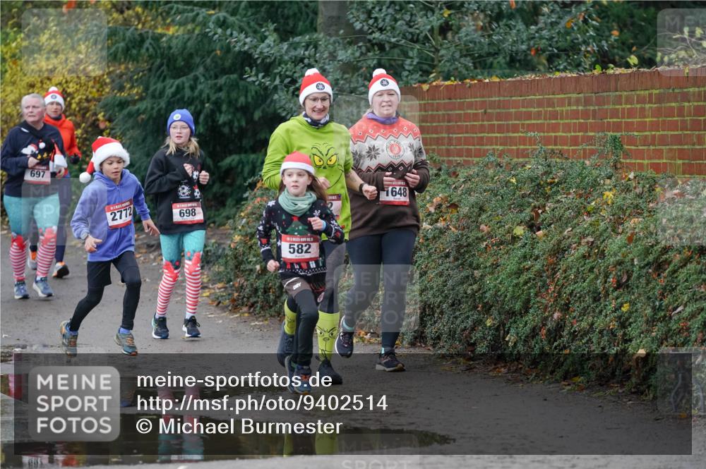 07.12.2025 - St. Pauli X-Mass-Run No. 15 Michael Burmester http://msf.ph/oto/9402514 07.12.2025 10:43:00 Laufen 697, 2772, 698, 5, 582, 1648 meine-sportfotos.de