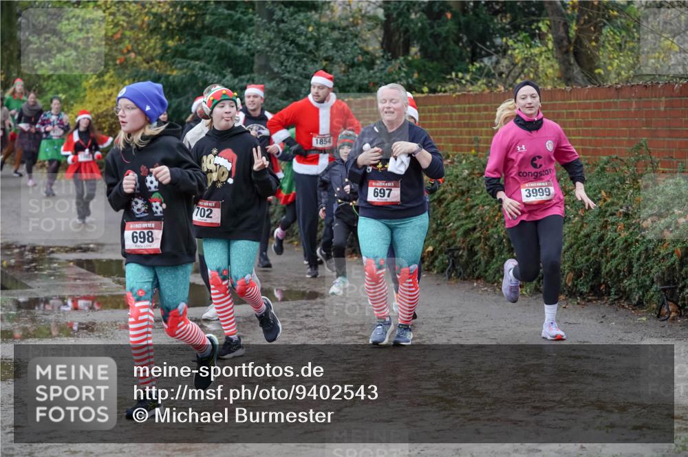 07.12.2025 - St. Pauli X-Mass-Run No. 15 Michael Burmester http://msf.ph/oto/9402543 07.12.2025 10:43:07 Laufen 698, 0, 5, 702, 1854, 697, 3999 meine-sportfotos.de