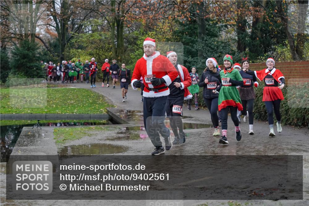 07.12.2025 - St. Pauli X-Mass-Run No. 15 Michael Burmester http://msf.ph/oto/9402561 07.12.2025 10:43:11 Laufen 1854, 1857, 1855, 360, 1856, 1596 meine-sportfotos.de