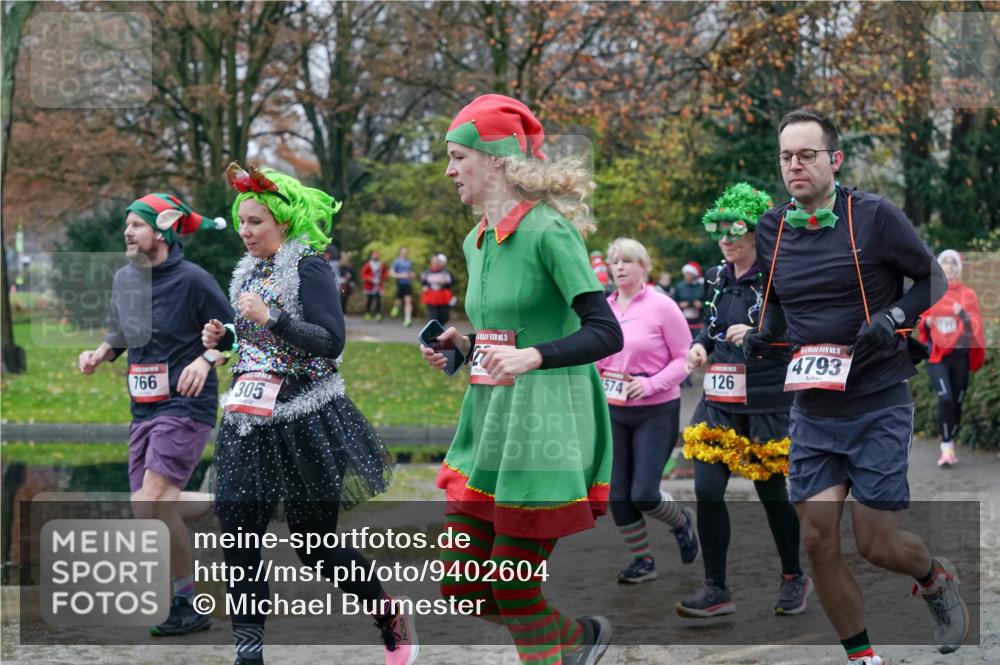 07.12.2025 - St. Pauli X-Mass-Run No. 15 Michael Burmester http://msf.ph/oto/9402604 07.12.2025 10:43:21 Laufen 766, 305, 574, 126, 15, 4793 meine-sportfotos.de