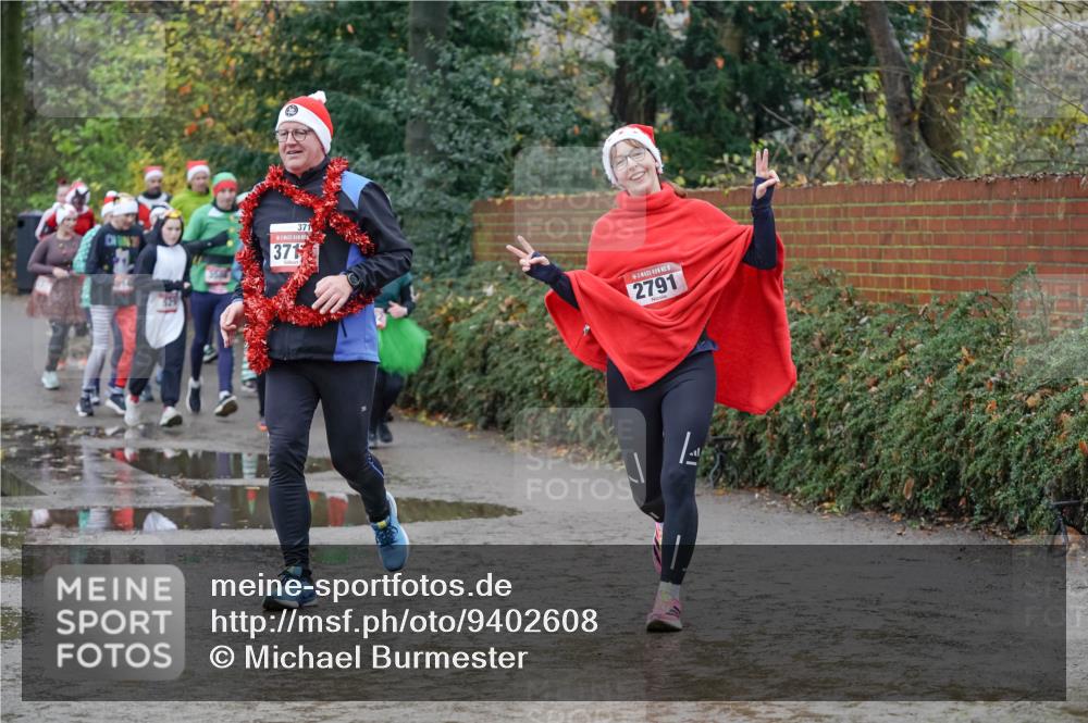 07.12.2025 - St. Pauli X-Mass-Run No. 15 Michael Burmester http://msf.ph/oto/9402608 07.12.2025 10:43:23 Laufen 529, 371, 371, 5, 2791 meine-sportfotos.de