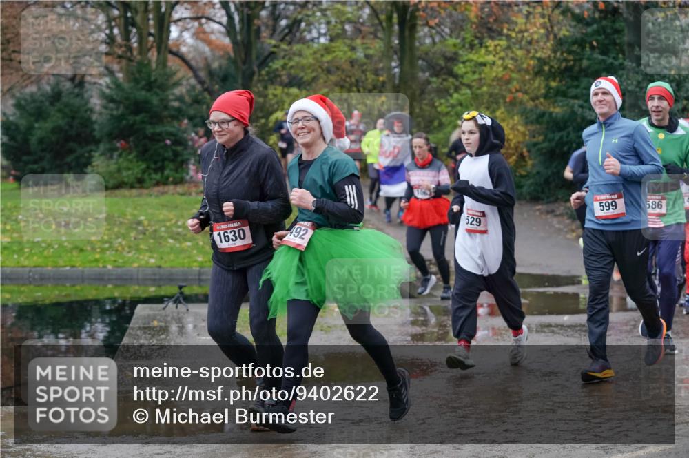 07.12.2025 - St. Pauli X-Mass-Run No. 15 Michael Burmester http://msf.ph/oto/9402622 07.12.2025 10:43:28 Laufen 15, 1630, 492, 1063, 529, 599, 586 meine-sportfotos.de