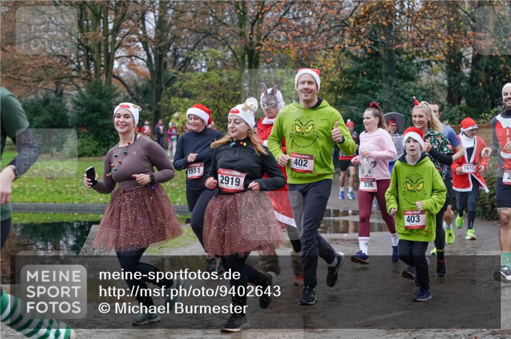 07.12.2025 - St. Pauli X-Mass-Run No. 15 Michael Burmester http://msf.ph/oto/9402643 07.12.2025 10:43:34 Laufen 1551, 2919, 402, 336, 403, 1615 meine-sportfotos.de