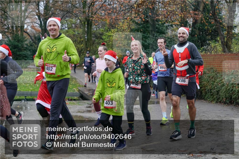 07.12.2025 - St. Pauli X-Mass-Run No. 15 Michael Burmester http://msf.ph/oto/9402646 07.12.2025 10:43:34 Laufen 20, 402, 403, 99, 5, 286 meine-sportfotos.de