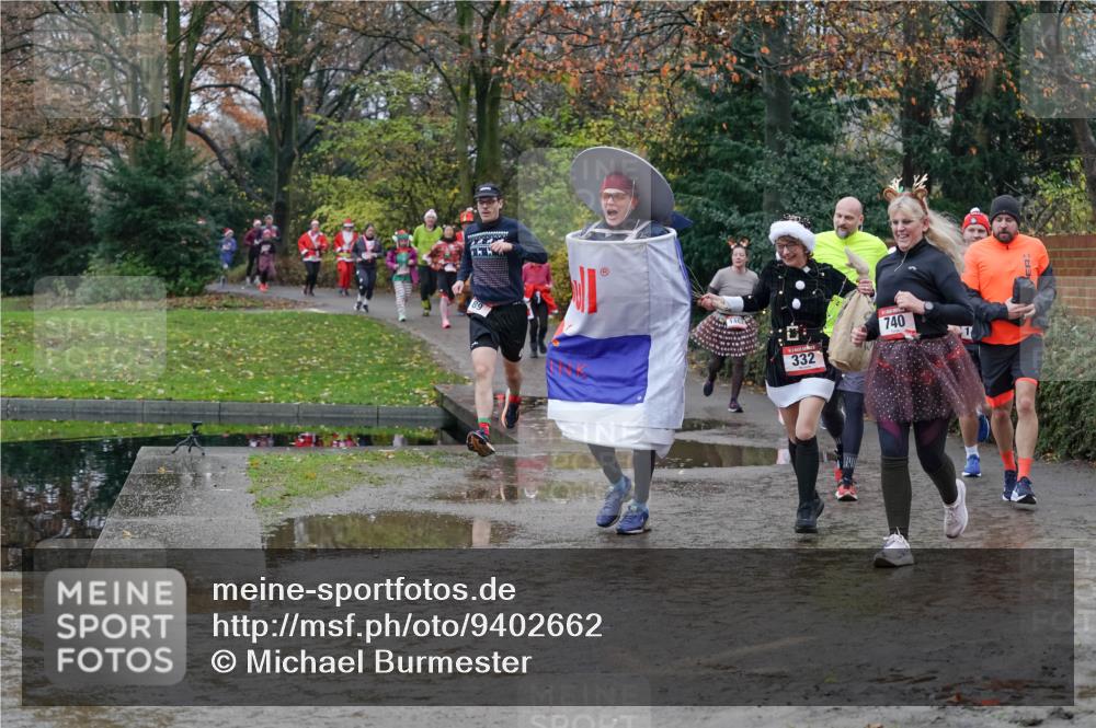 07.12.2025 - St. Pauli X-Mass-Run No. 15 Michael Burmester http://msf.ph/oto/9402662 07.12.2025 10:43:37 Laufen 89, 332, 740 meine-sportfotos.de