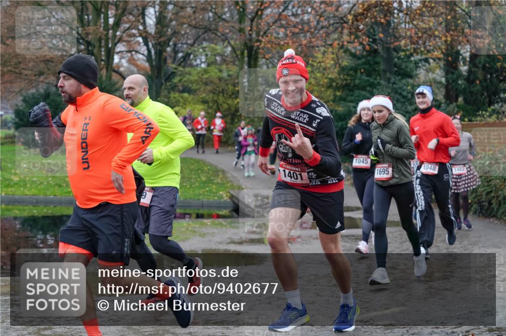 07.12.2025 - St. Pauli X-Mass-Run No. 15 Michael Burmester http://msf.ph/oto/9402677 07.12.2025 10:43:40 Laufen 1401, 1045, 1048, 1462, 1695 meine-sportfotos.de