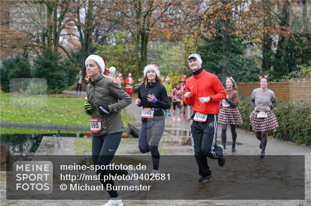 07.12.2025 - St. Pauli X-Mass-Run No. 15 Michael Burmester http://msf.ph/oto/9402681 07.12.2025 10:43:41 Laufen 10, 5, 695, 1045, 1462, 1048 meine-sportfotos.de
