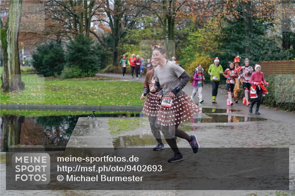 07.12.2025 - St. Pauli X-Mass-Run No. 15 Michael Burmester http://msf.ph/oto/9402693 07.12.2025 10:43:43 Laufen 1462 meine-sportfotos.de