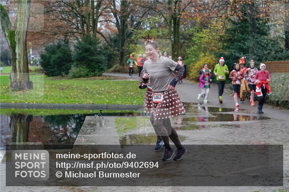 07.12.2025 - St. Pauli X-Mass-Run No. 15 Michael Burmester http://msf.ph/oto/9402694 07.12.2025 10:43:43 Laufen 1462 meine-sportfotos.de
