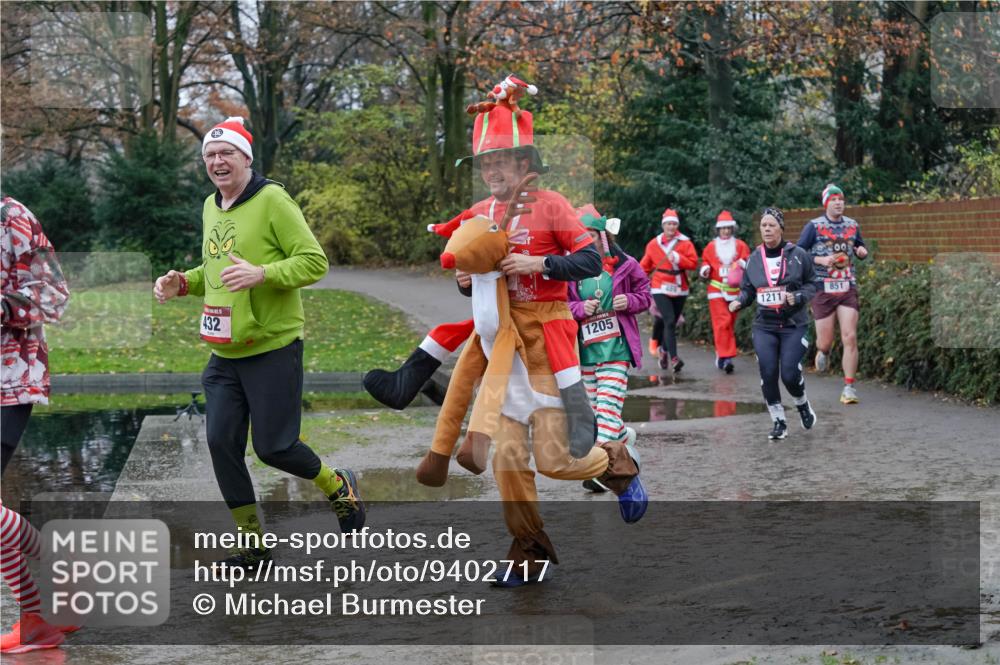 07.12.2025 - St. Pauli X-Mass-Run No. 15 Michael Burmester http://msf.ph/oto/9402717 07.12.2025 10:43:50 Laufen 432, 1205, 1211 meine-sportfotos.de