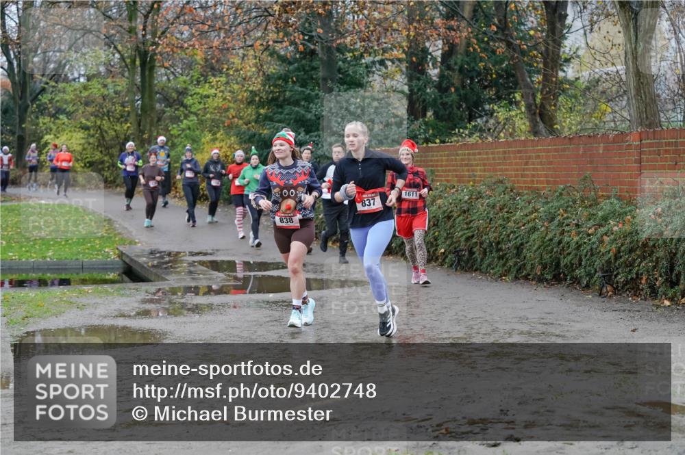 07.12.2025 - St. Pauli X-Mass-Run No. 15 Michael Burmester http://msf.ph/oto/9402748 07.12.2025 10:44:06 Laufen 00, 838, 837, 1611 meine-sportfotos.de