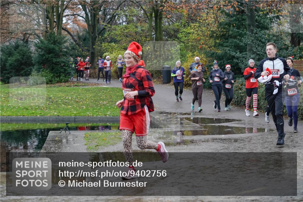 07.12.2025 - St. Pauli X-Mass-Run No. 15 Michael Burmester http://msf.ph/oto/9402756 07.12.2025 10:44:08 Laufen 1286, 558, 1751, 1634, 315, 1666, 1199 meine-sportfotos.de