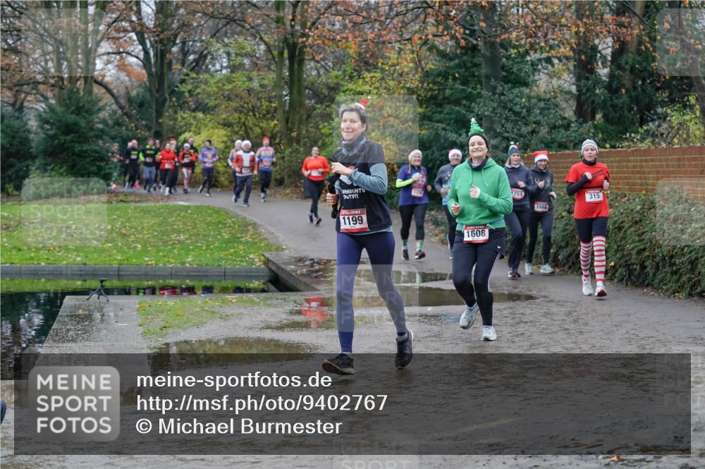 07.12.2025 - St. Pauli X-Mass-Run No. 15 Michael Burmester http://msf.ph/oto/9402767 07.12.2025 10:44:11 Laufen 1199, 1608, 1666 meine-sportfotos.de