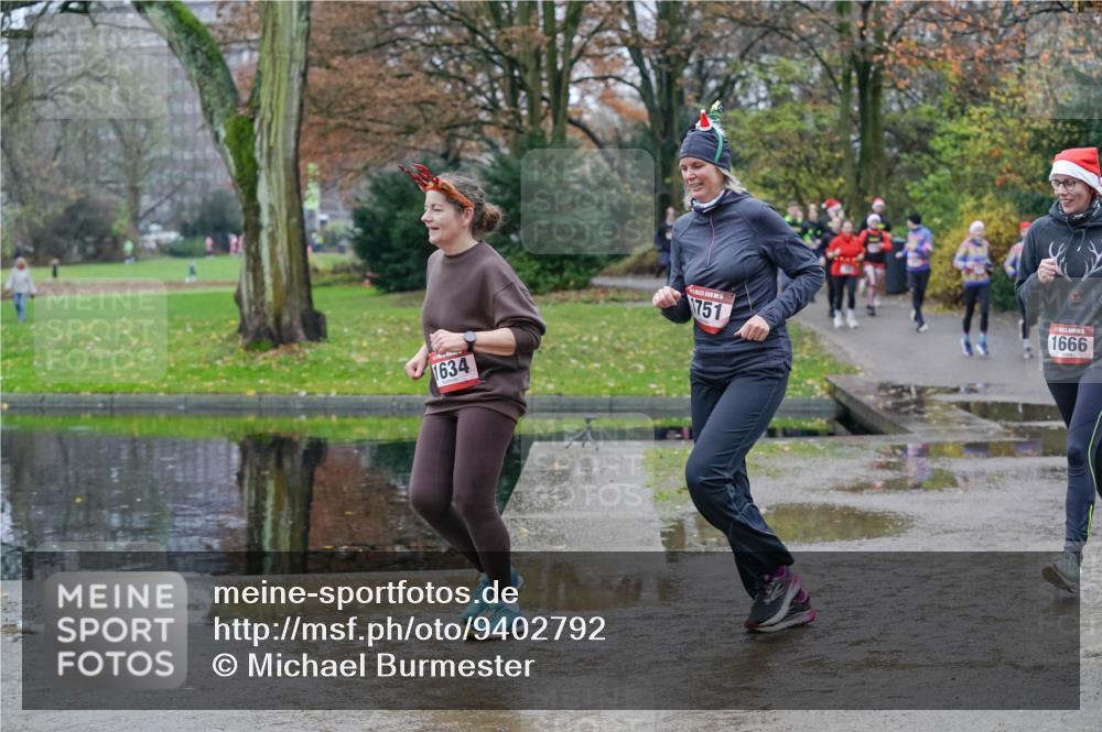 07.12.2025 - St. Pauli X-Mass-Run No. 15 Michael Burmester http://msf.ph/oto/9402792 07.12.2025 10:44:16 Laufen 1634, 1751, 1666 meine-sportfotos.de